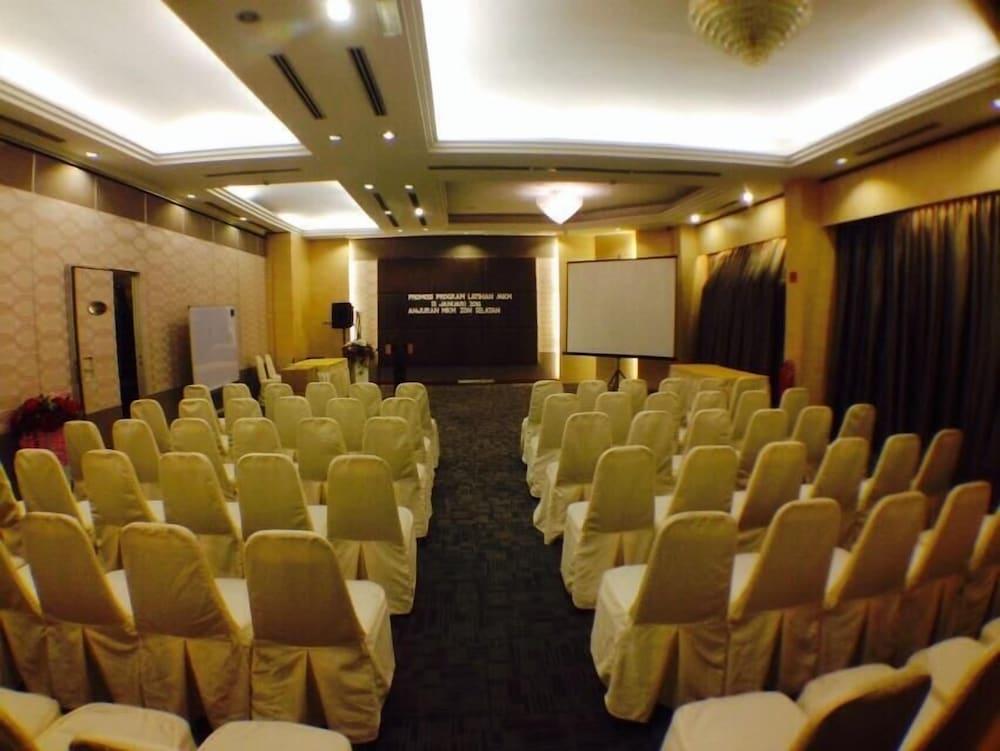 The Landmark Hotel Batu Pahat Exteriör bild
