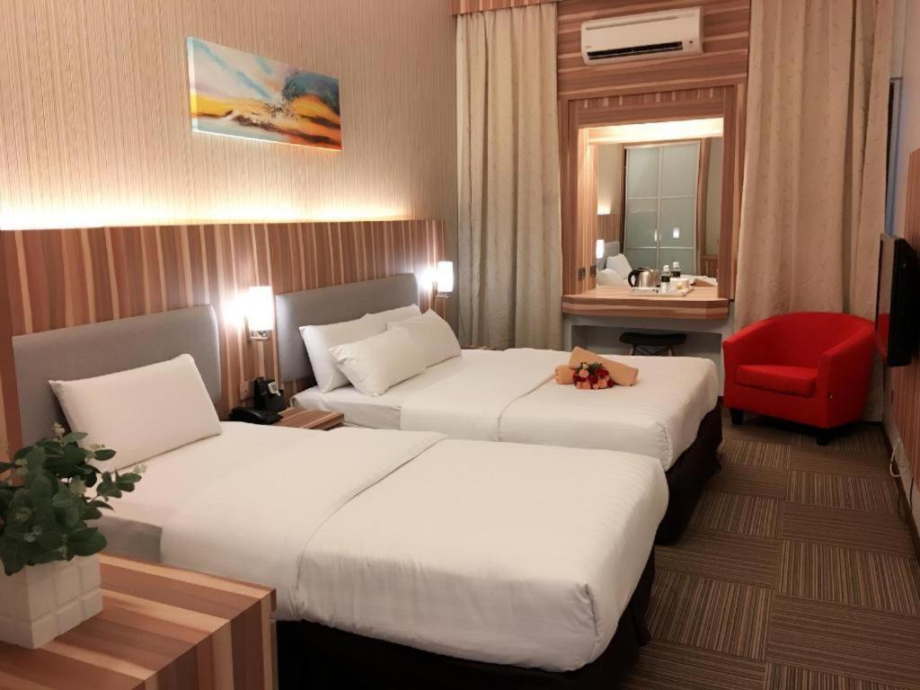 The Landmark Hotel Batu Pahat Exteriör bild