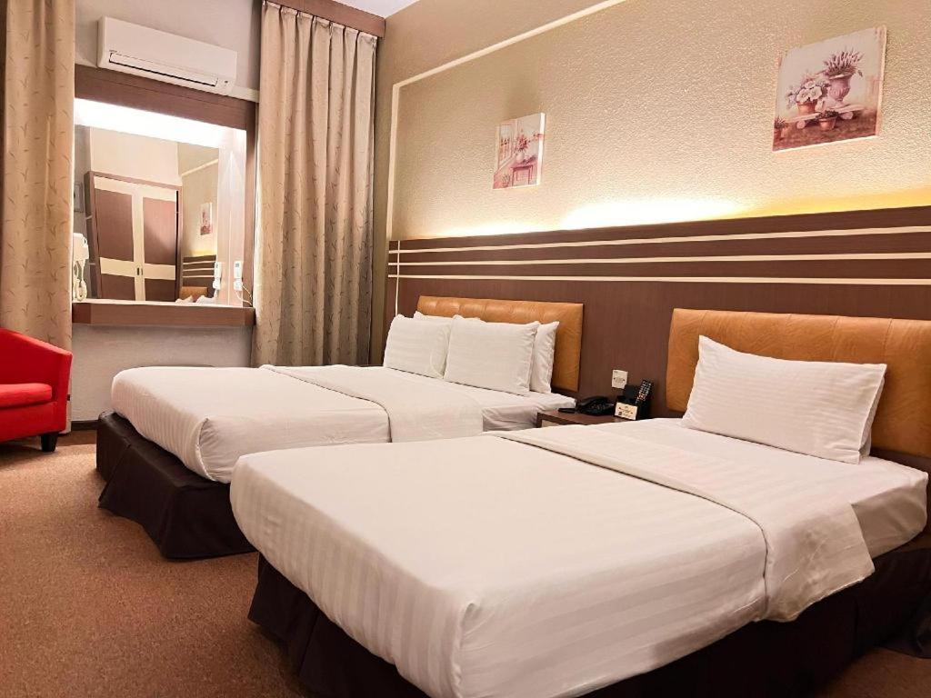 The Landmark Hotel Batu Pahat Exteriör bild