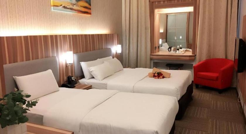 The Landmark Hotel Batu Pahat Exteriör bild