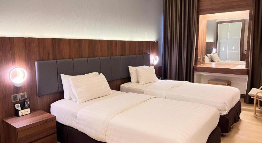 The Landmark Hotel Batu Pahat Exteriör bild