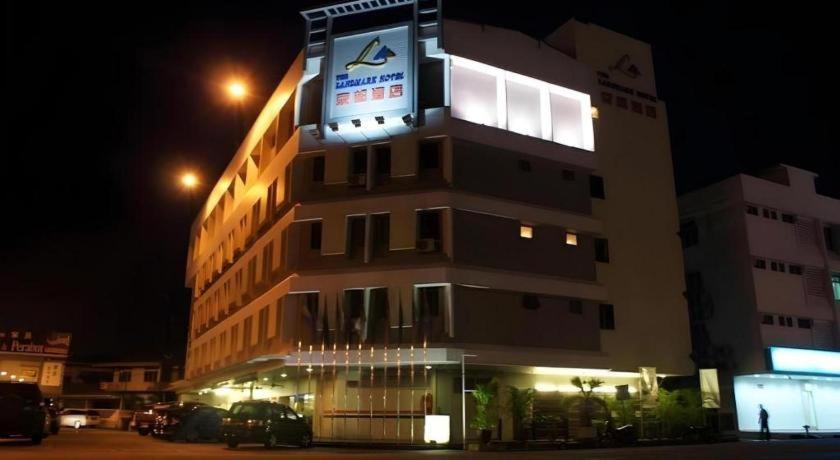 The Landmark Hotel Batu Pahat Exteriör bild