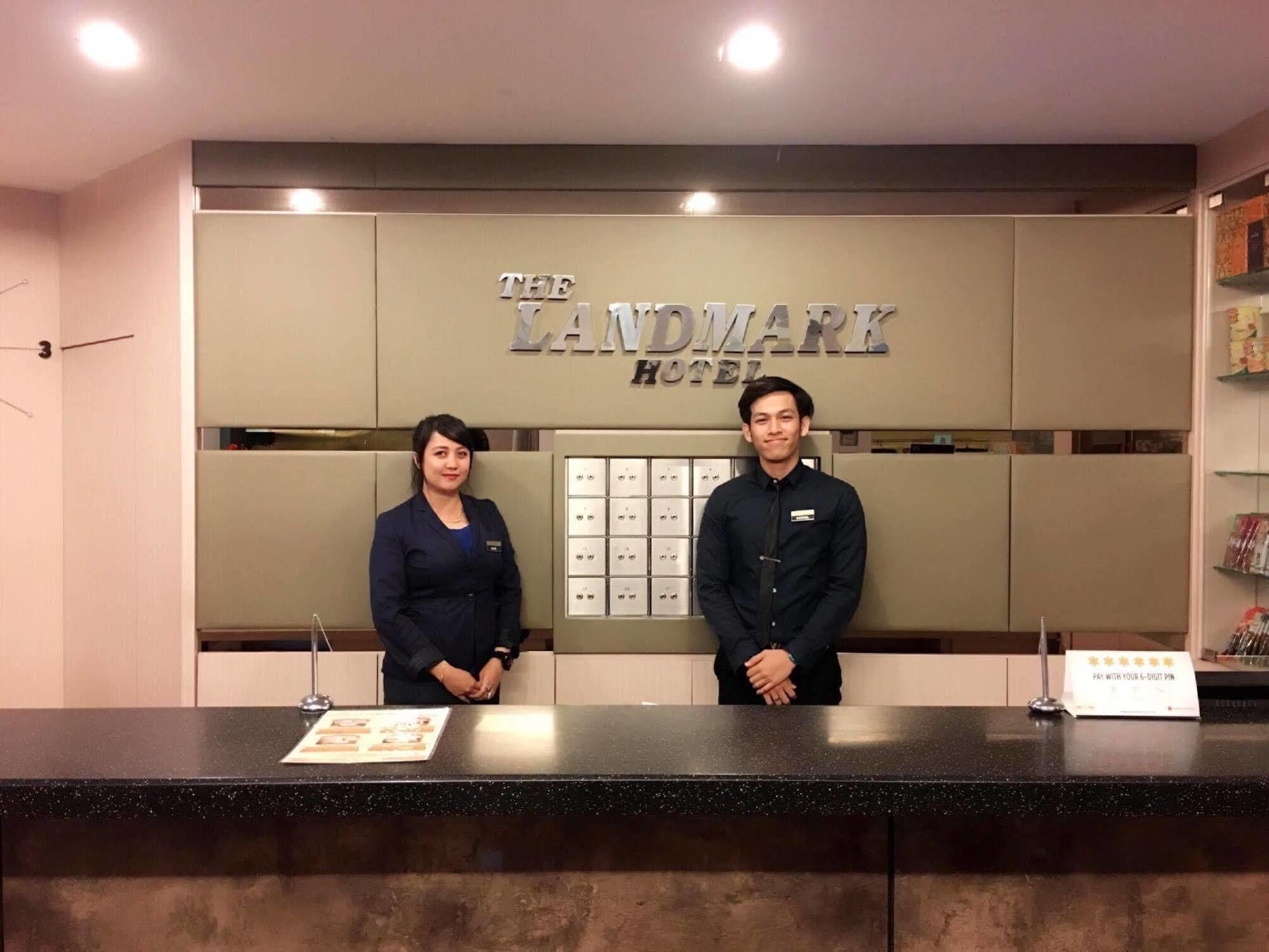 The Landmark Hotel Batu Pahat Exteriör bild